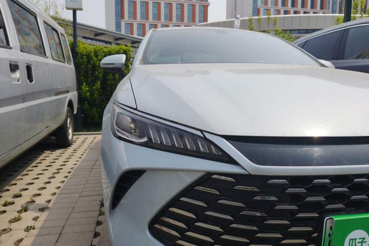 Used BYD Qin PLUS 2025 DM-i Smart Drive 55KM Leading Model Right Front Headlight