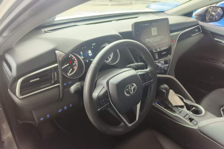 Used Toyota Camry 2021 2.0G Luxury Edition
