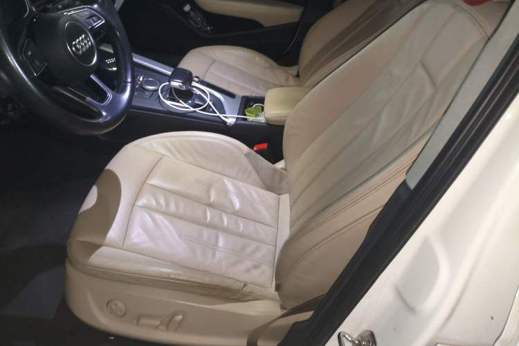 Used Audi A4L 2017 40 TFSI Fashion Model Left Front Seat