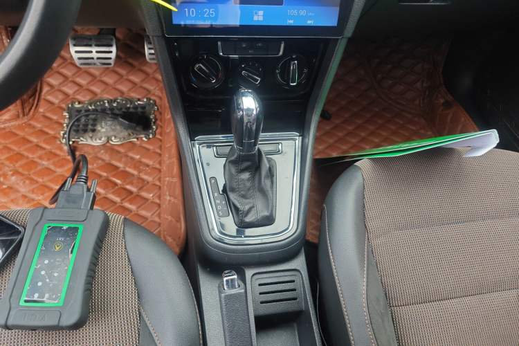 Used Volkswagen C-TREK 2017 230TSI DSG Comfort Version
