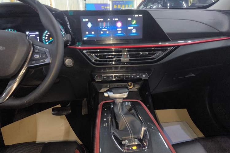 Used Oshan X5 2021 Revised Version 1.5T DCT Luxury Edition
