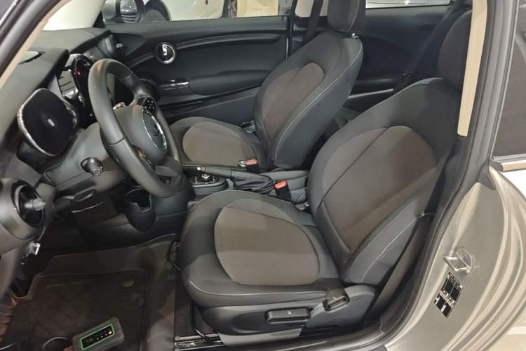 Used MINI 2023 1.5T ONE Left Front Seat