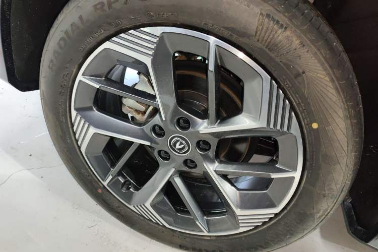 Used CHANGAN CS75 PLUS 2025 4th Generation 1.5T New Blue Whale Smart Luxury Edition
