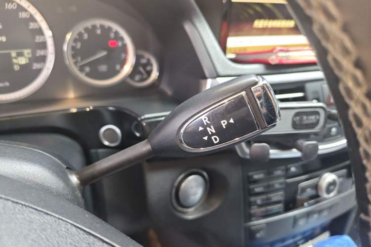 Used Mercedes-Benz E-Class 2009 E 300 Fashion Model
