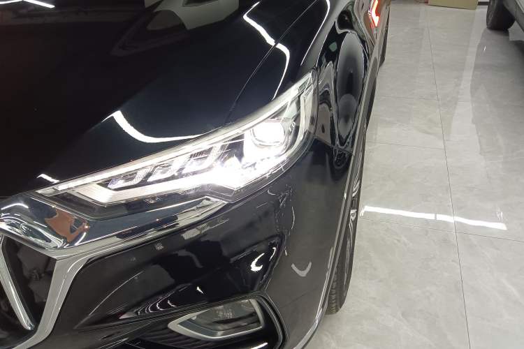 Used Hongqi HS5 2022 Facelifted Version 2.0T Smart Connect Flagship All-Wheel-Drive Edition Left Front Headlight