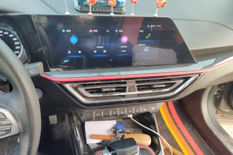 Used CHANGAN OSHAN X5 2021 Revised Version 1.5T DCT Luxury Edition Audio And AC Panel