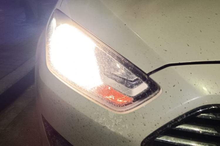 Used Ford Escort 2015 1.5L Manual Fashion Edition