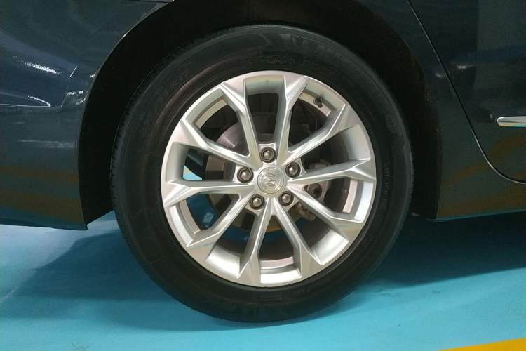 Used Buick LaCrosse 2022 552T Luxury Version
