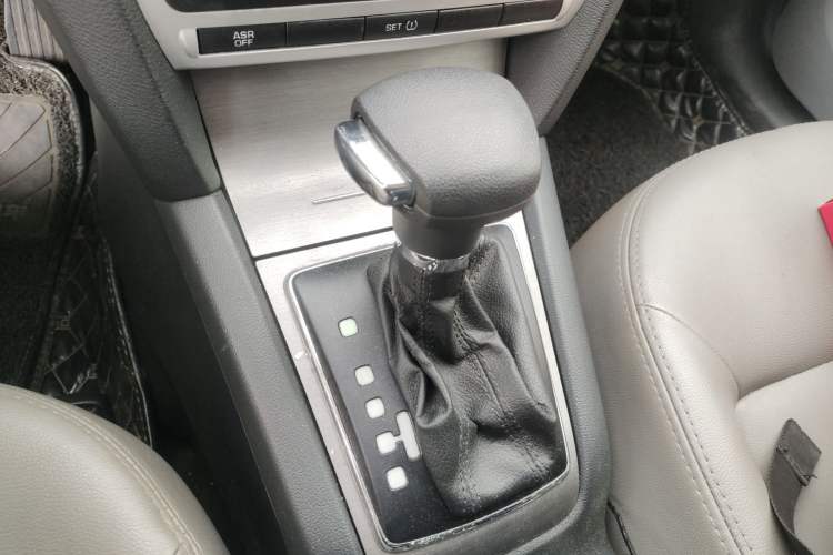 Used Skoda Octavia 2012 2.0L Automatic Yijie Version