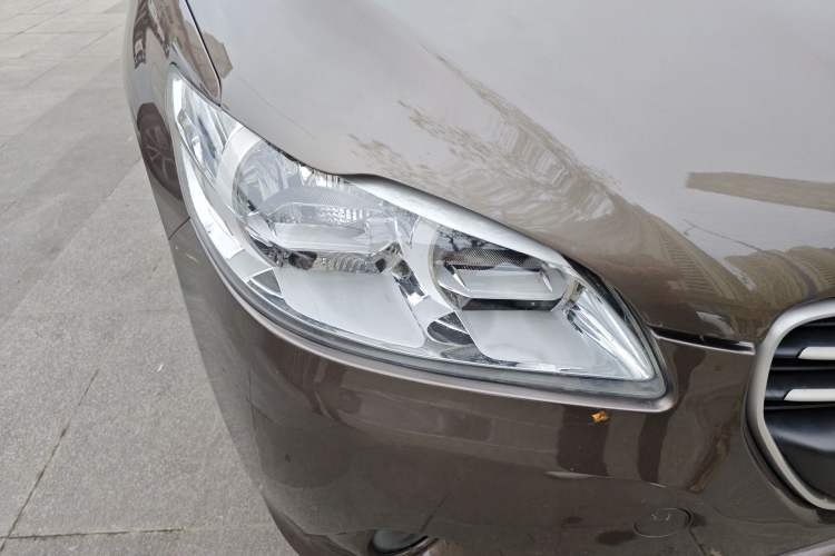 Used Peugeot 301 2014 1.6L Manual Comfort Edition
