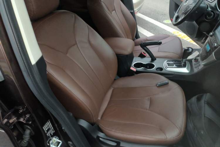 Used GAC Trumpchi GS5 2013 1.8T Automatic Two-Wheel Drive Luxury Edition
