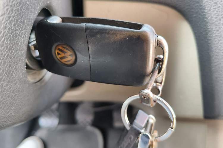 Used Volkswagen Santana 2013 1.6L Manual Luxury Edition

