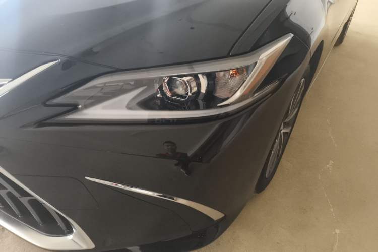 Used Lexus ES 2023 200 Excellence Edition

