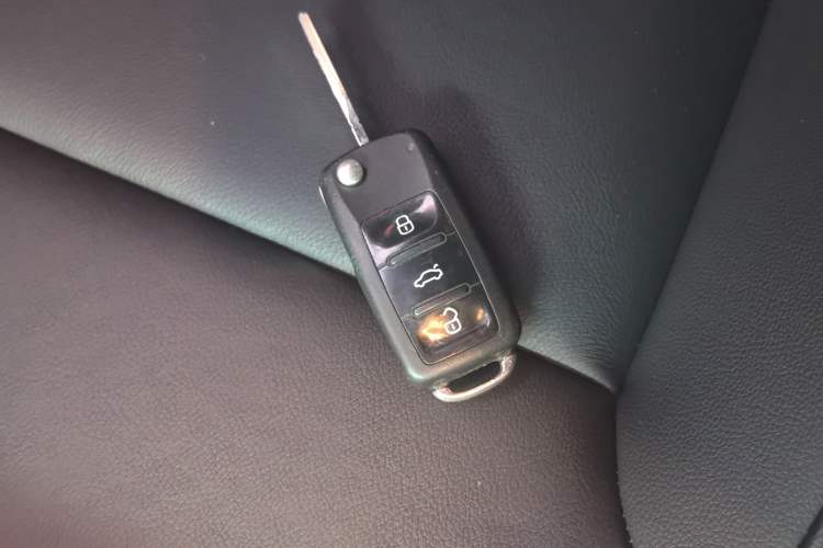 Used Volkswagen Sagitar 2017 230TSI Automatic Comfort Version
