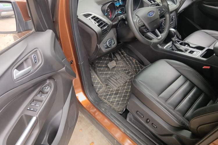 Used Ford Kuga 2017 EcoBoost 180 Two-Wheel-Drive Luxury Wing Edition