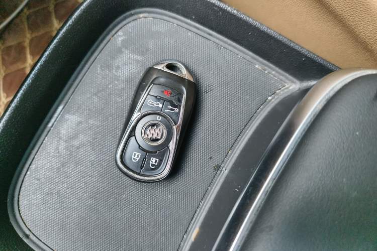 Used Buick GL8 2017 ES 28T Flagship Model China V Standard