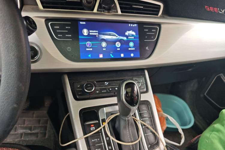 Used Geely Auto Emgrand X7 Sport 2018 1.8TD Automatic Two-Wheel Drive Smart 4G Connected Version Audio And AC Panel