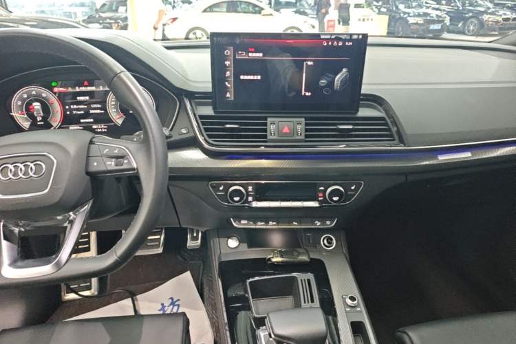 Used Audi Q5L 2023 40T Luxury Dynamic Model
