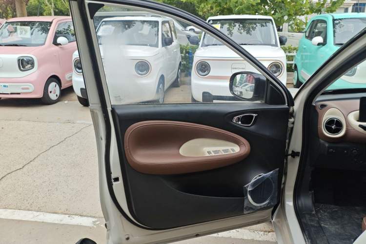 Used Wuling Bingo 2024 410 km Lingxi Deluxe Edition