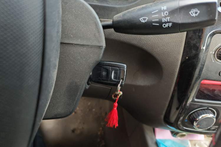 Used Wuling Rongguang V 2016 1.5L Standard Version Vehicle Key