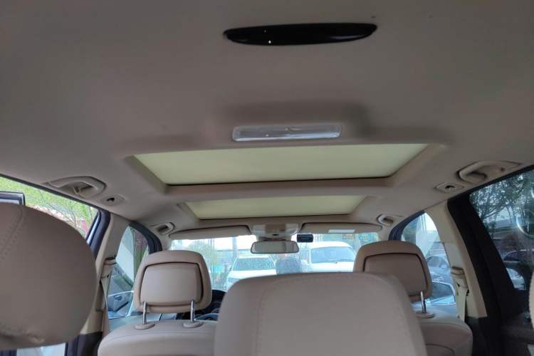 Used Mercedes-Benz GLK-Class 2015 GLK 260 4MATIC Fashion Edition Ultimate Version
