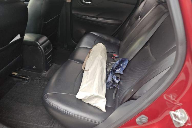 Used Nissan Tiida 2016 1.6L CVT Cool Dynamic Edition
