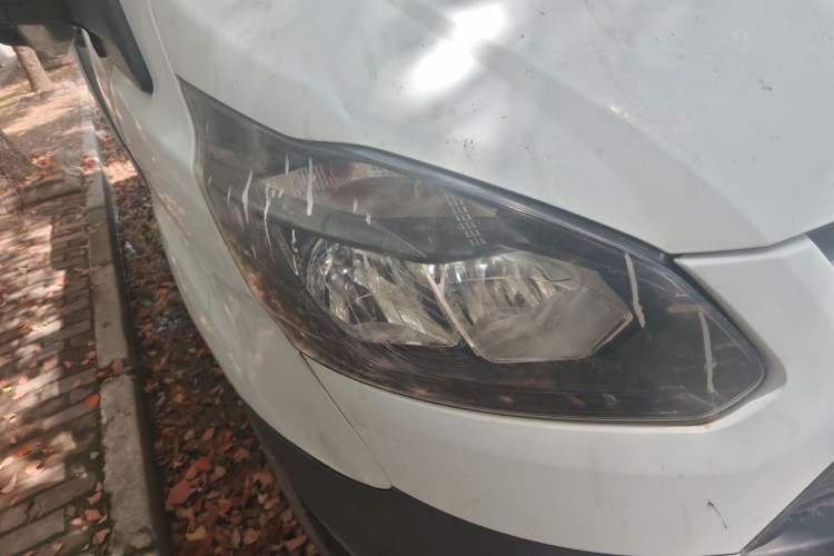 Used Ford Transit 2017 2.0T Diesel Van Short Wheelbase Low Roof China V Standard Right Front Headlight