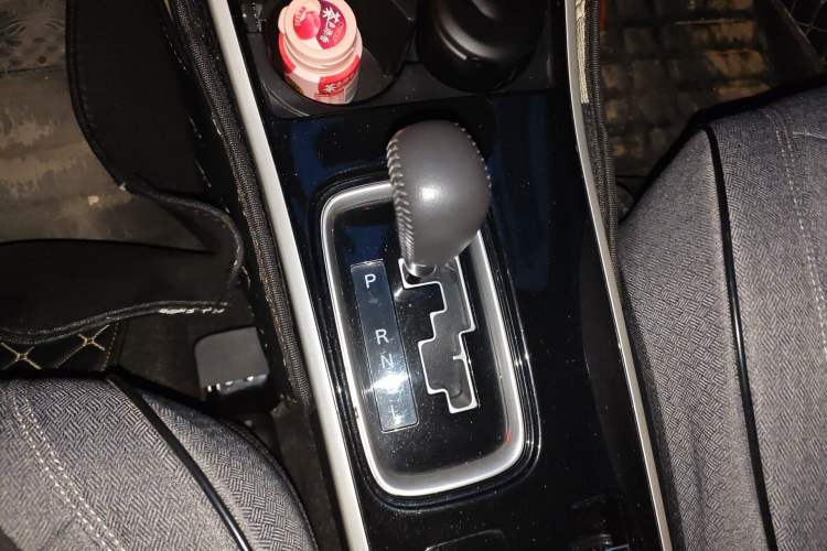 Used Mitsubishi Outlander 2019 2.4L 4x4 Zhi Xiang Edition 5 Seats China VI Standard
