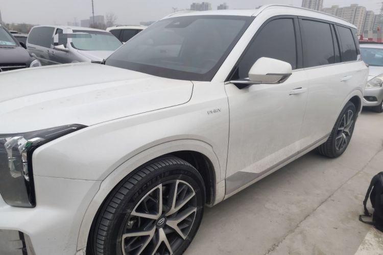 Used GAC Trumpchi ES9 2024 PHEV with 143 km Max
