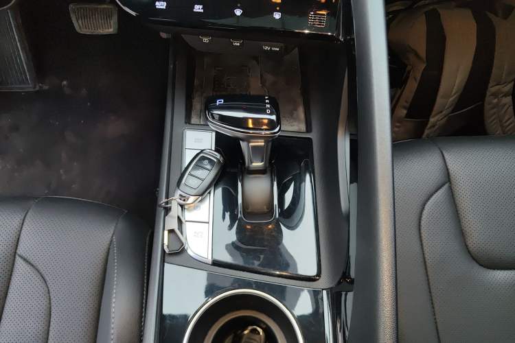 Used Hyundai Elantra 2021 1.5L CVT LUX Prestige Edition