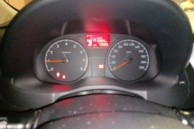 Used Hyundai Verna (older generation) 2014 1.4L Automatic Smart GLS Instrument Cluster