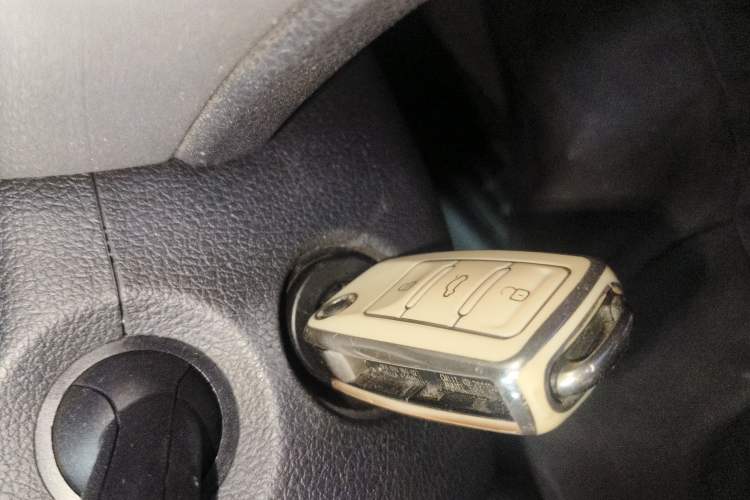 Used Volkswagen Lavida 2013 Revised Classic 1.6L Automatic Fashion Edition