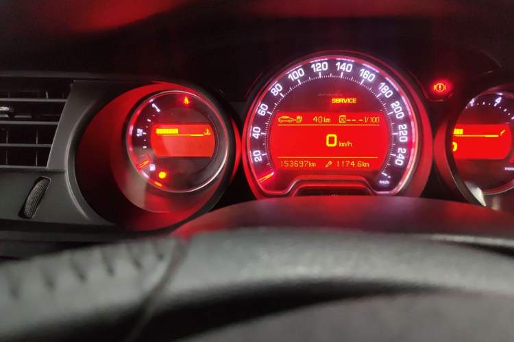 Used Citroen C5 2014 2.0L Automatic Luxury Edition Odometer Close Up