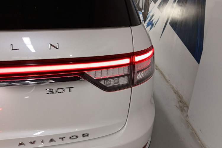 Used Lincoln Aviator 2021 3.0T V6 Four-Wheel Drive Luxury Edition
