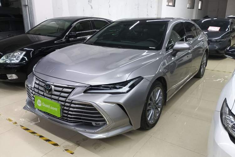 Used Toyota Avalon 2024 Dual-Motor 2.0L Luxury Edition
