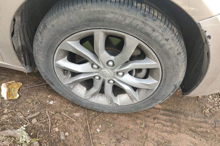 Used Geely Auto Emgrand GL 2017 1.8L Manual Elite Model
