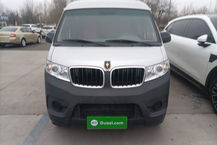 Used Jinbei Hiace X30 2023 1.5L Super-Enjoyment Van 2/5 Seats Non-Air-Conditioned Version SWC15M
