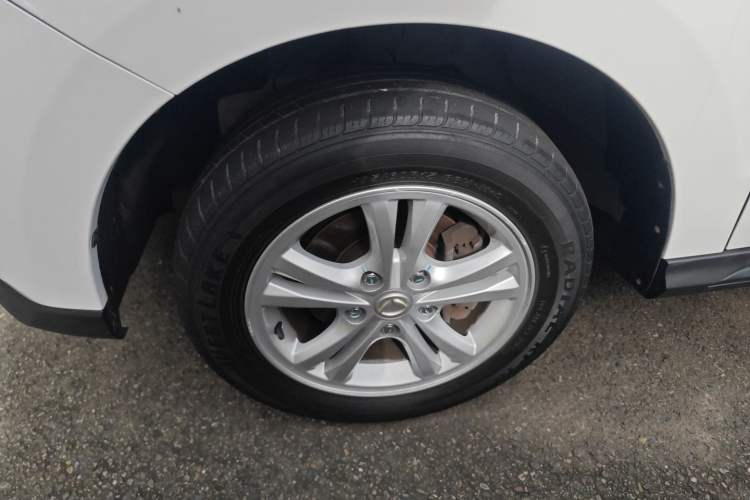 Used HYOSOW H3 2015 1.5L manual Comfort trim level