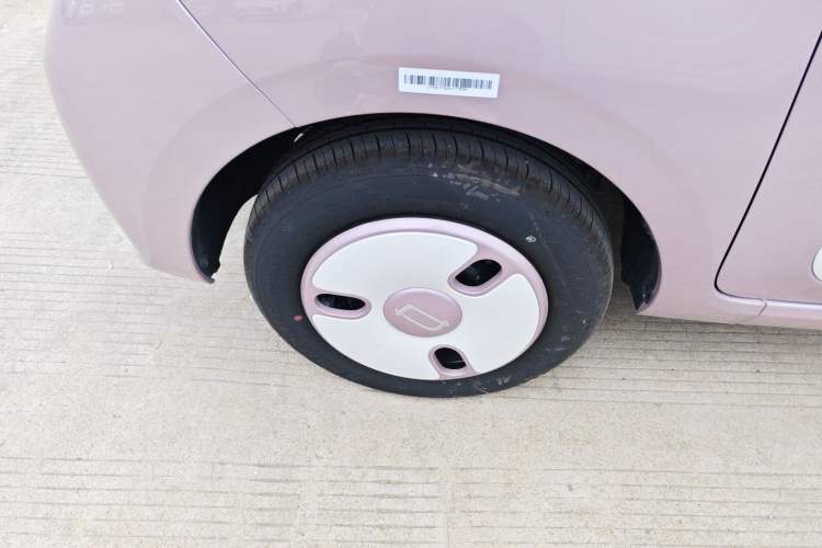 Used Bestune Pony 2026 Model 222km Cute Horse Plus Left Front Wheel Hub