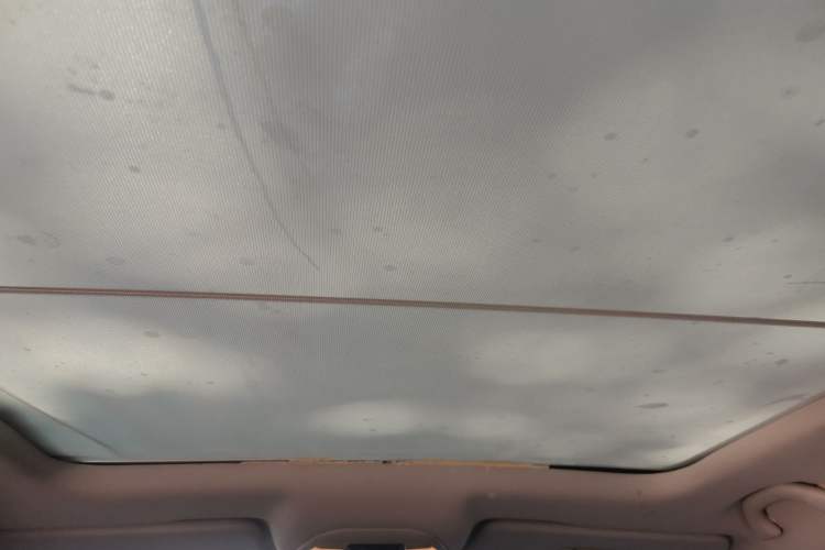 Used Brilliance V7 2018 280T DCT Luxury Model 5 Seats Headliner