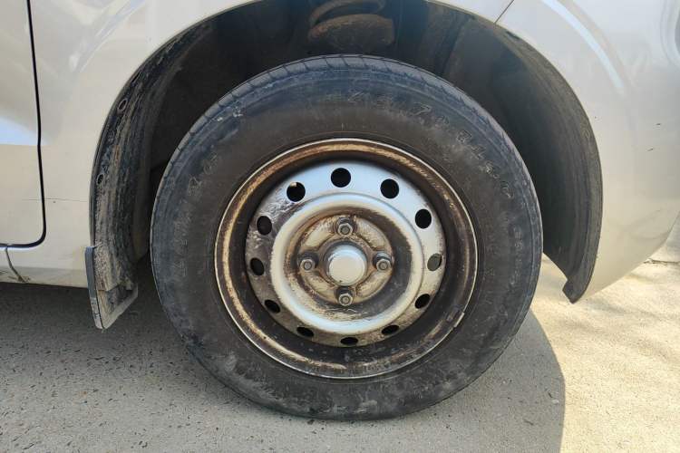 Used Wuling Hongguang V 2022 1.5L Jingqu Version Hydraulic Power Steering LAR