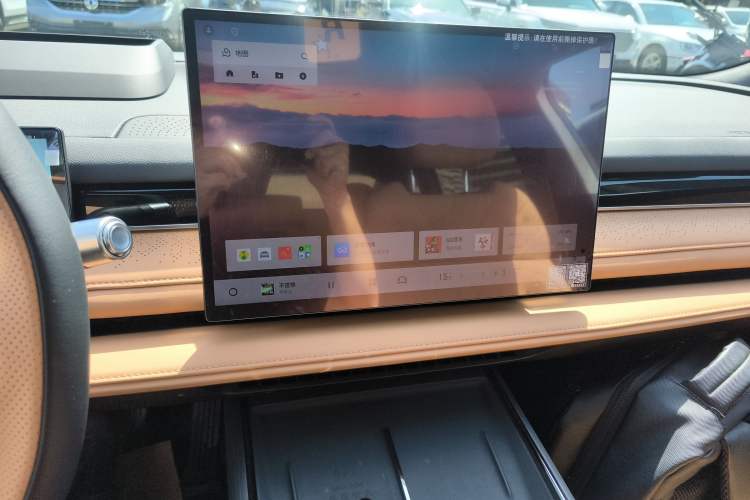 Used Geely Galaxy 8 2025 130km EM-P Starship Edition Audio And AC Panel