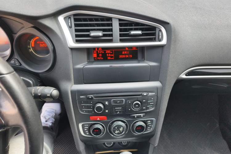 Used Citroen C4L 2013 1.6THP Automatic Enjoyment Edition Audio And AC Panel