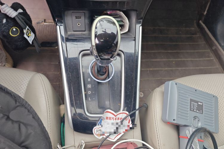 Used Nissan Sylphy 2016 1.6 XL CVT Luxury Edition Gear Lever