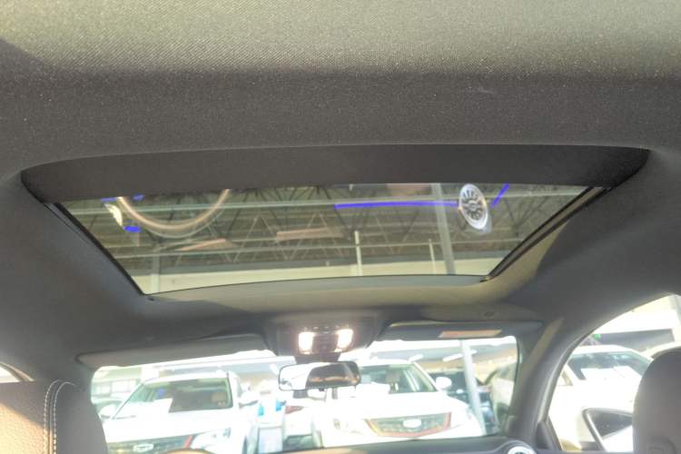 Used Mercedes-Benz A-Class 2022 Revised Version A 200 L Sport Sedan Fashionable Style
