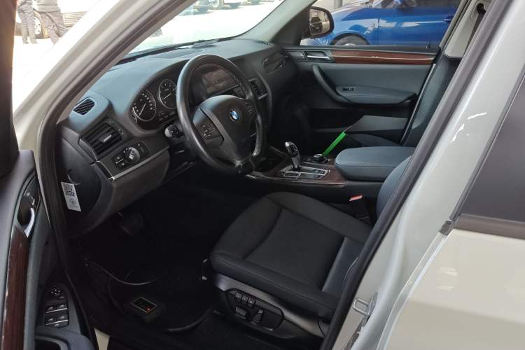 Used BMW X3 2016 sDrive20i
