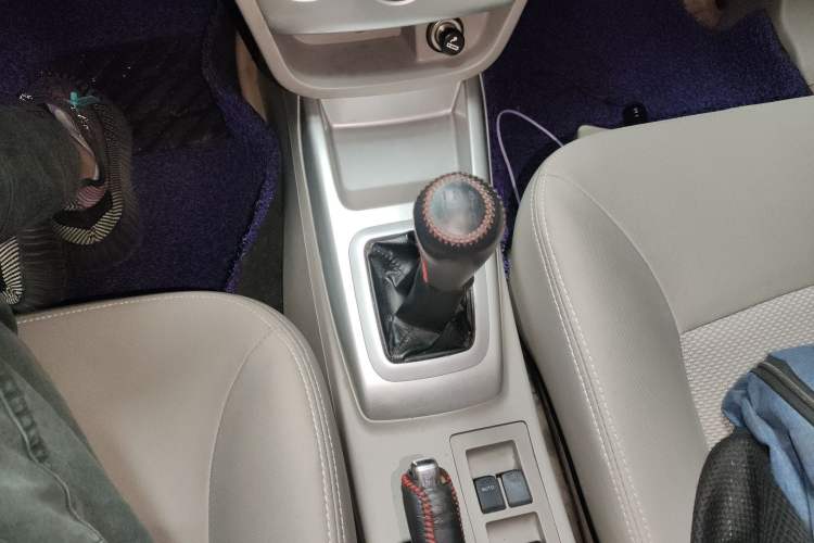 Used Changan Alsvin V3 2012 1.3L Manual Comfort Version China IV Standard