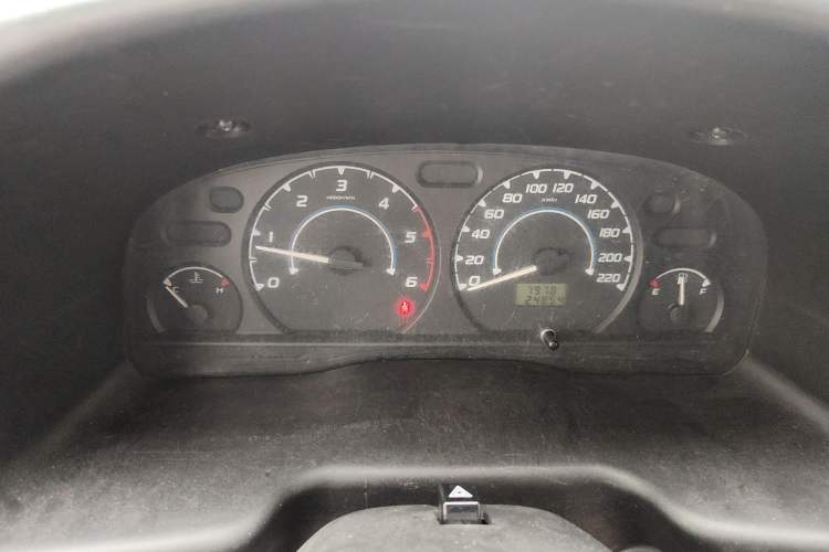 Used JMC Transit 2019 2.8T Commercial Version Intelligent Automatic Transmission Short Wheelbase Mid-Roof Design 6 Seats China VI Emission Standard – JX493 Instrument Cluster