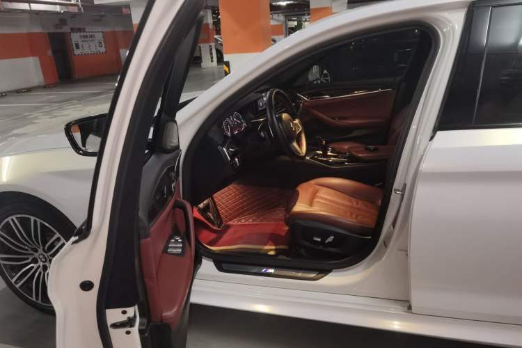 Used BMW 5 Series 2019 530Li Leading Model M Sport Package
