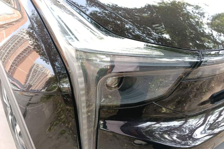 Used NETA U 2022 Pro 400 Comfort Edition Right Front Headlight